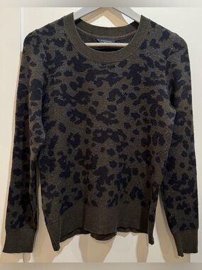 Leopard Print Crewneck Sweater Size Medium